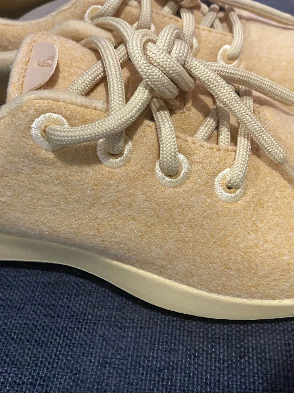 Women’s Yellow Allbirds Lace Up Wool Shoes Size 9