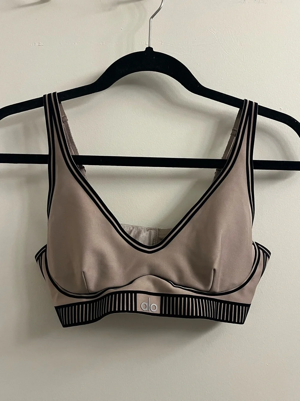 Alo Yoga Airlift Line Up Matching Set Sports Bra + Leggings