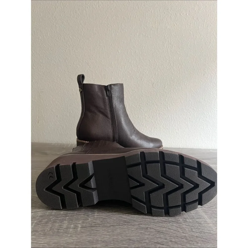 Vionic Aria 2.0 Dark Brown Leather Chelsea Wedge Lug Sole Booties 9M