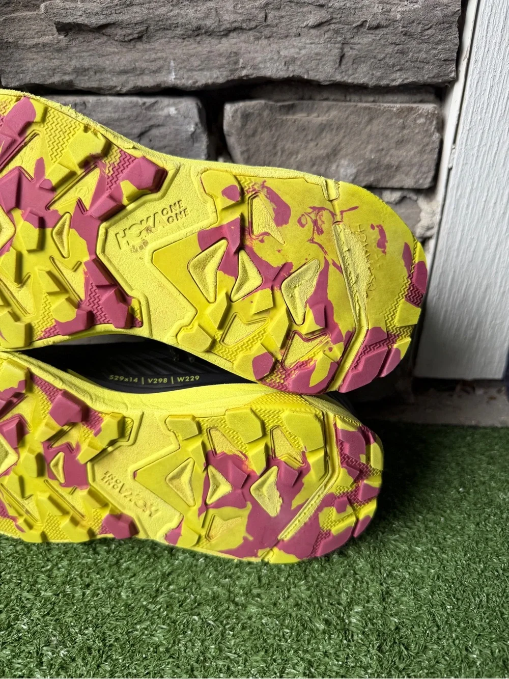 Hoka One One upper rubber issues