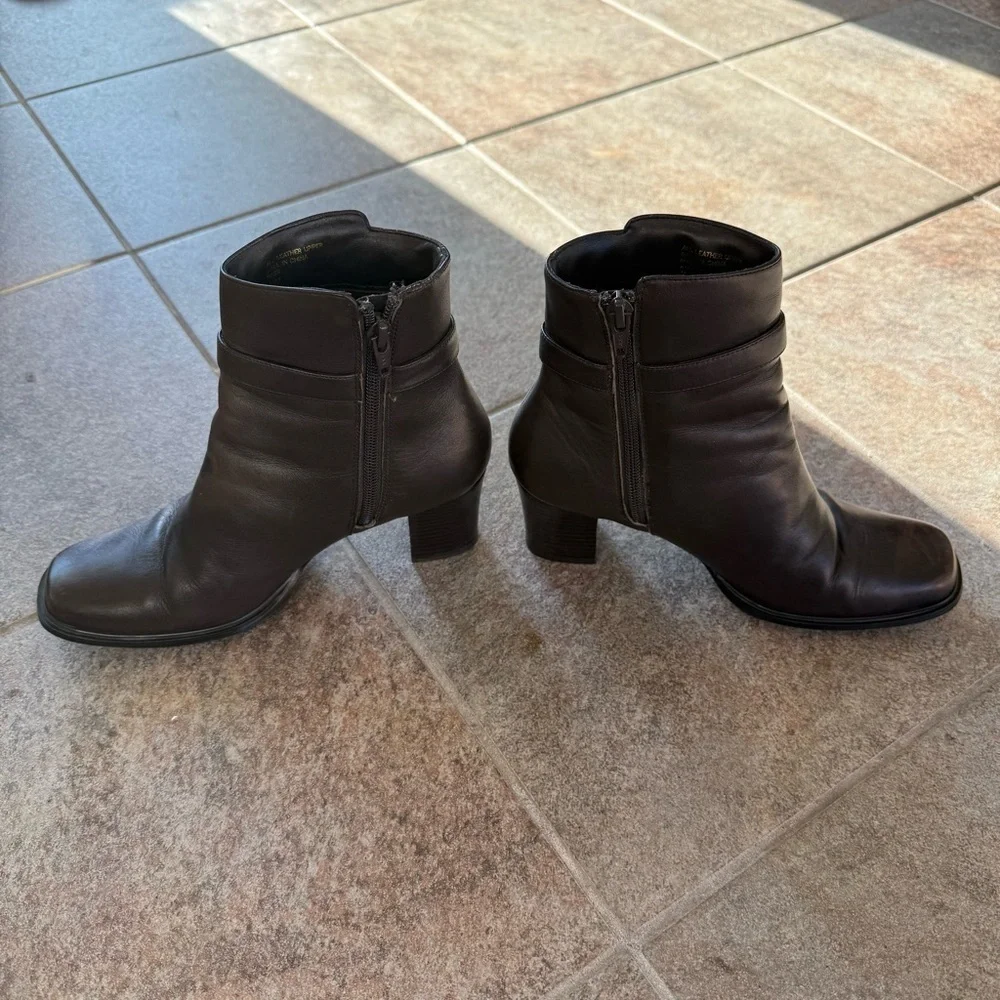 Karen Scott Brown Leather Square Toe Ankle Boots With Buckle Size 6 1/2