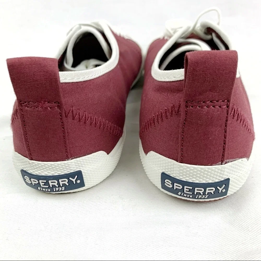 Sperry Breeze Lace Up in oxblood