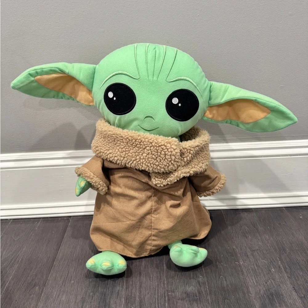 Star Wars The Mandalorian Grogu 21” in Green Tan Plush Toy Stuffed Animal Kids
