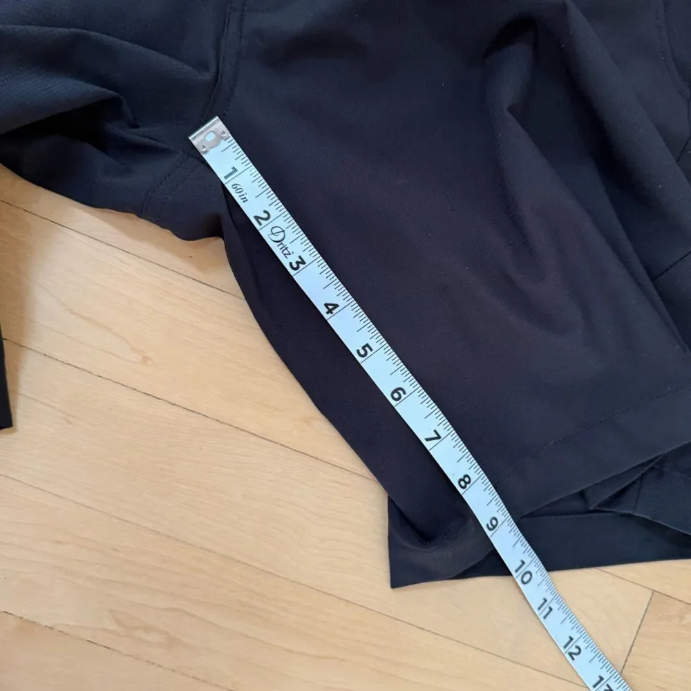 TravisMathew The Beck Perfect  Short 9.5” in Black 32