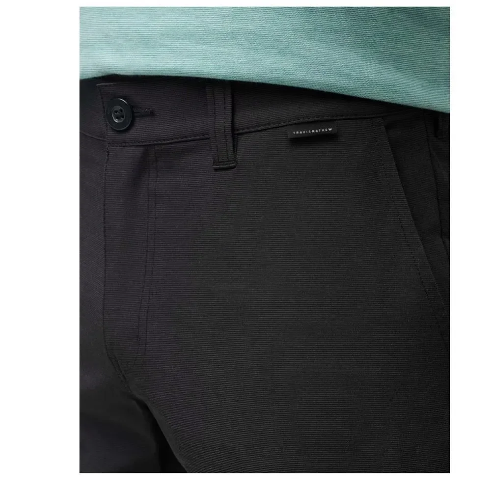 TravisMathew The Beck Perfect  Short 9.5” in Black 32