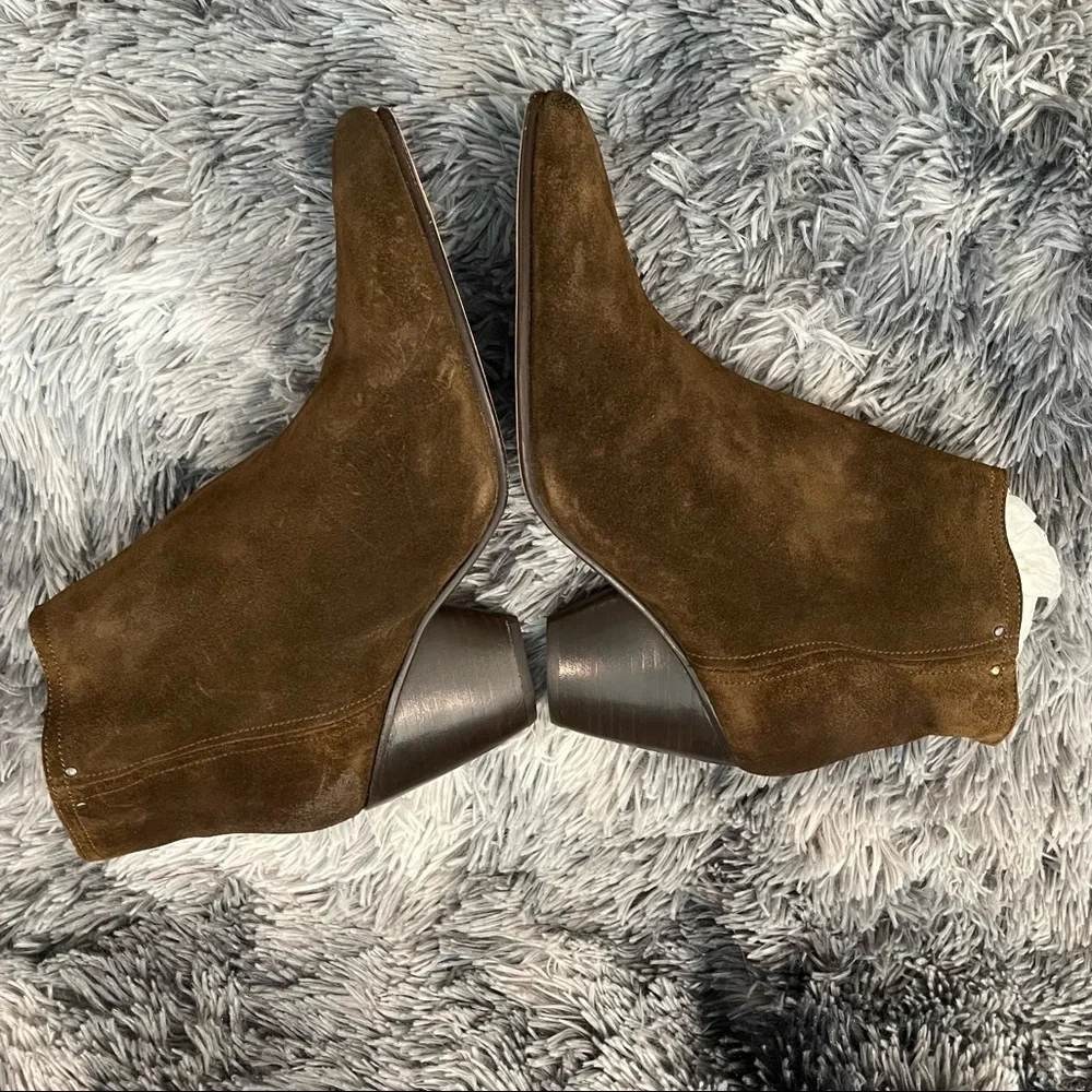 Ariat that side