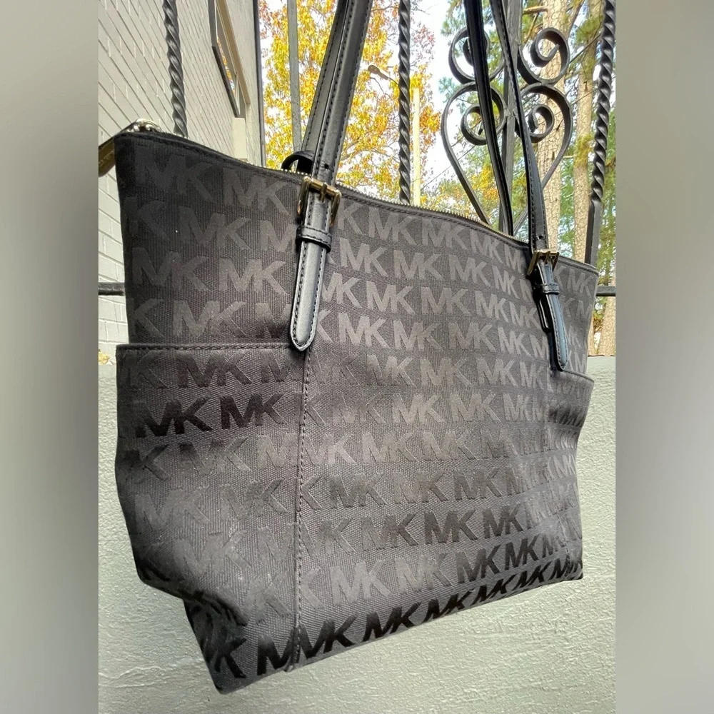 Michael Kors 🦋michael bag🖤 versatile