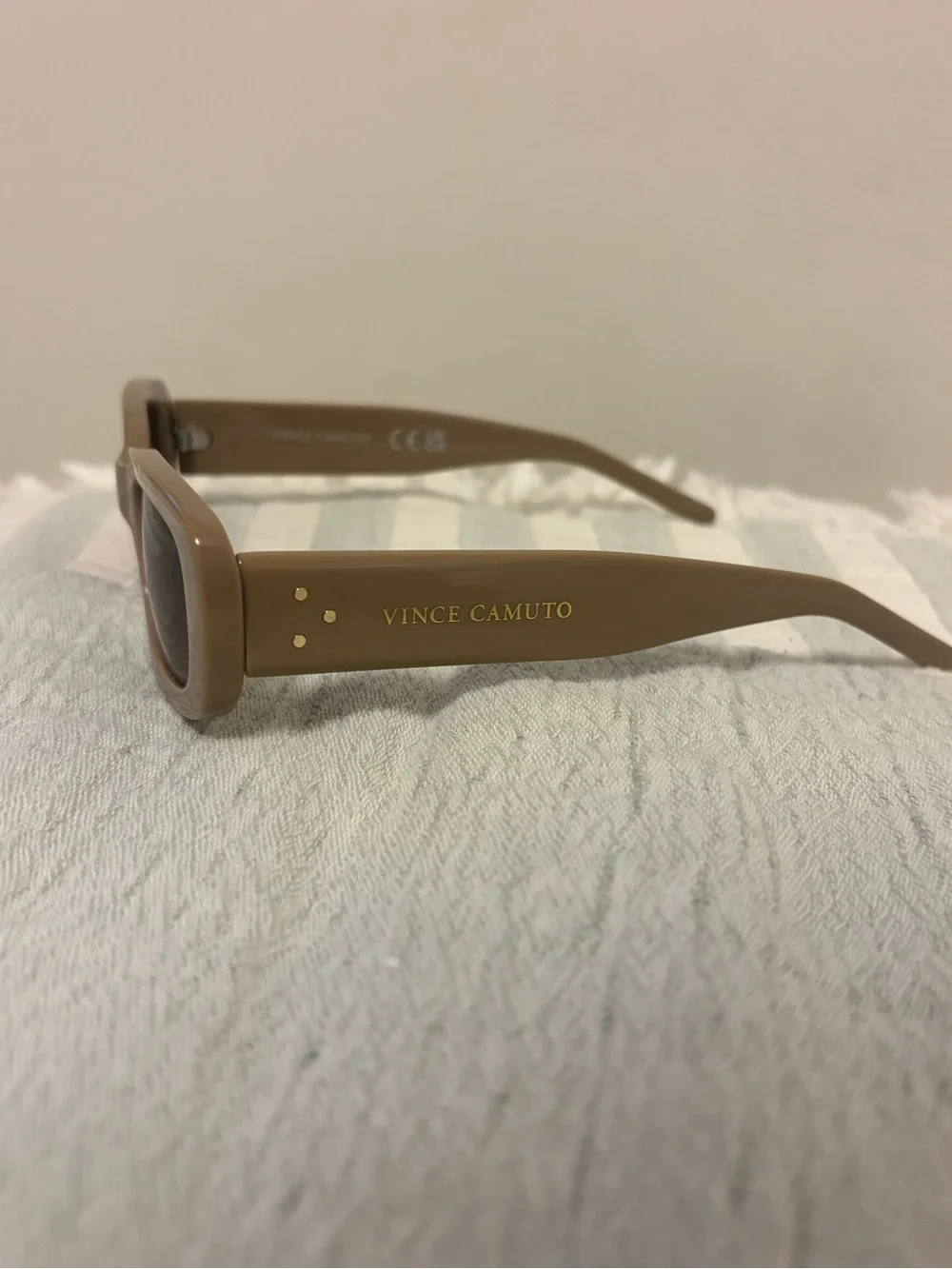 Vince Camuto easy lenses
