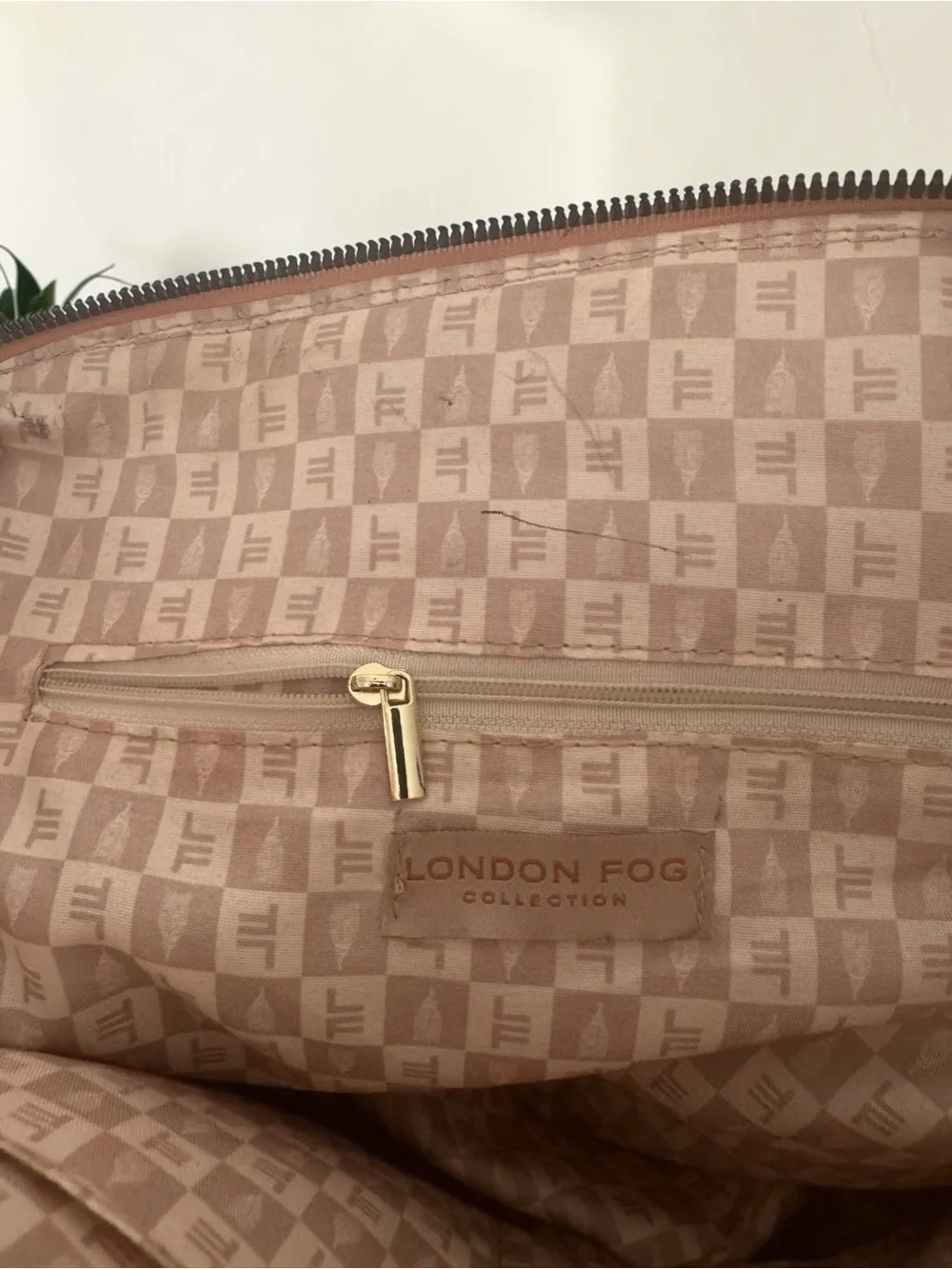 London Fog structured 11” satchel