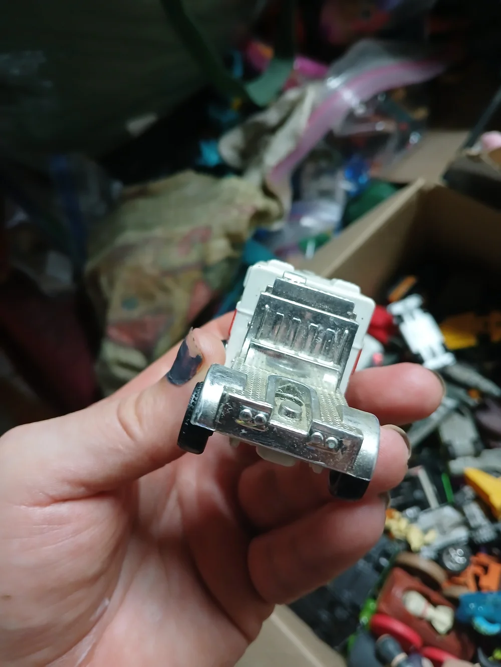 MATCHBOX truck red