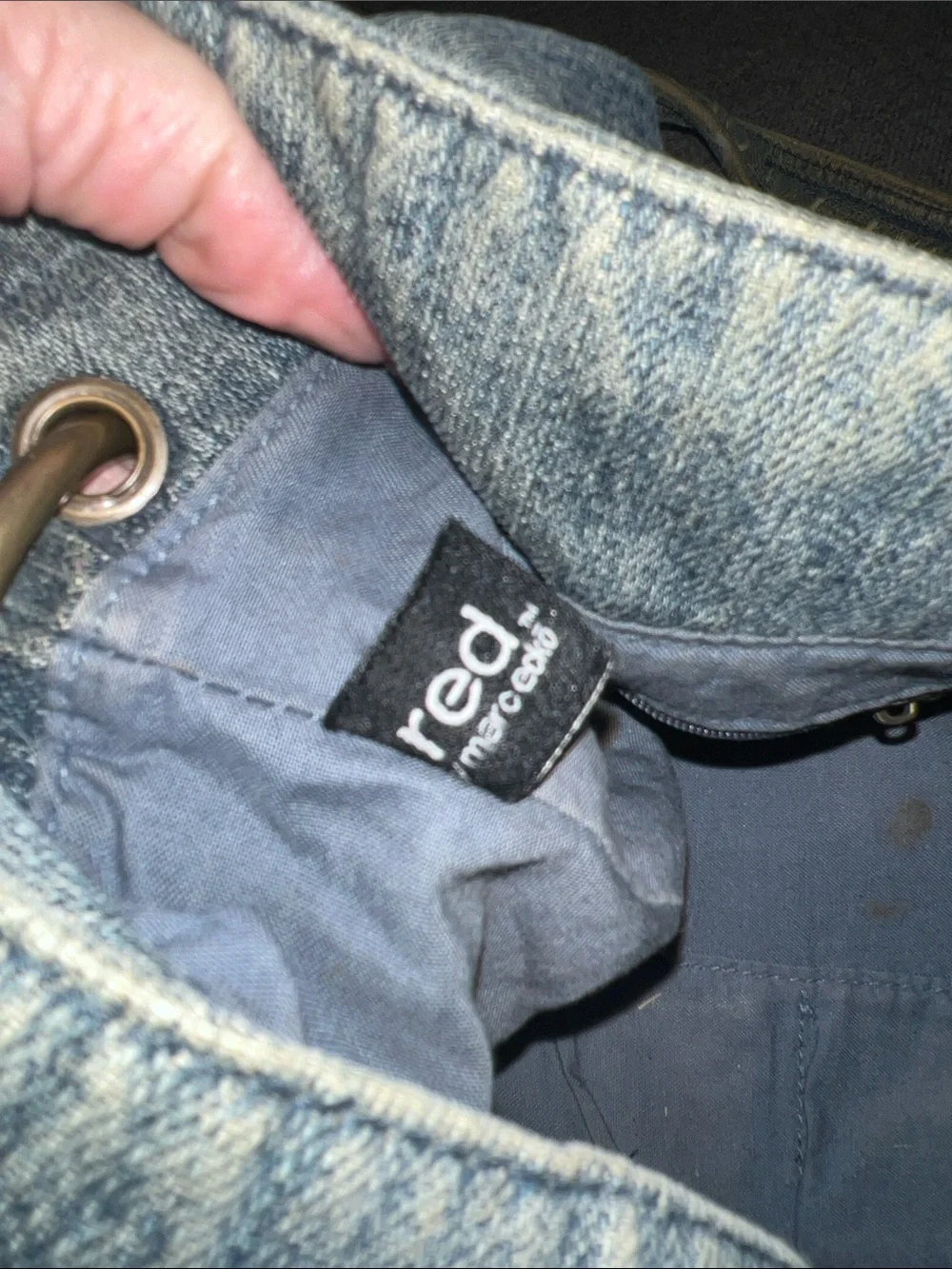 Marc Ecko stud check pull