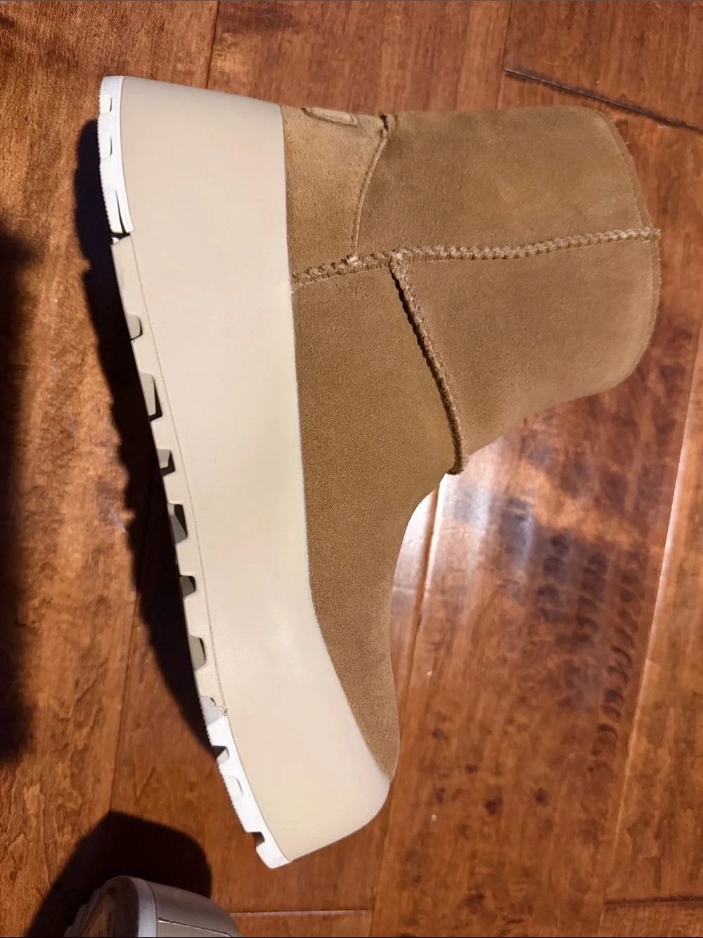 Ugg platform boots Size 7