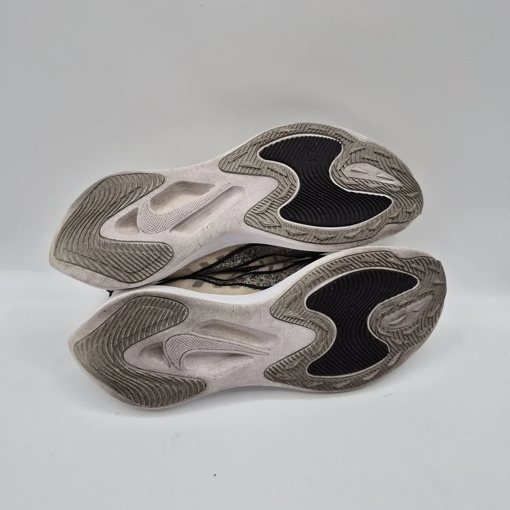 Nike zoom gravity