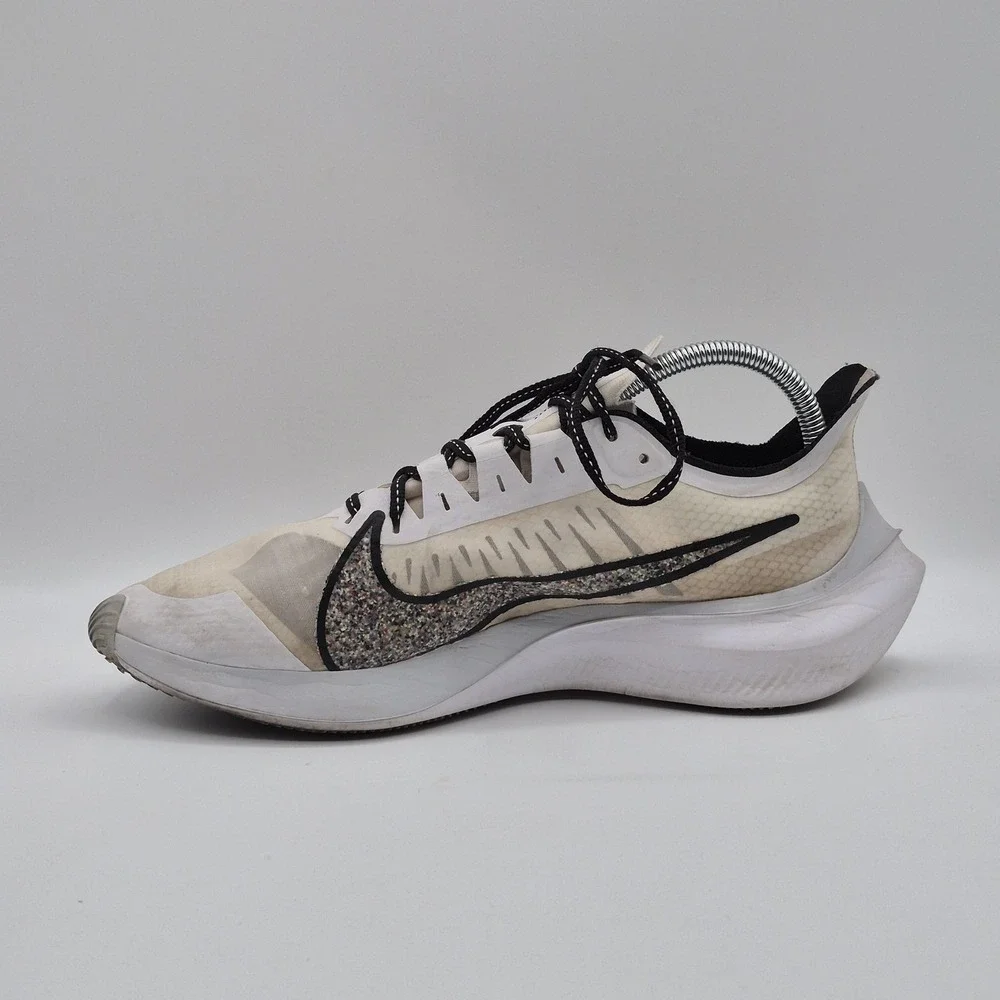 Nike zoom gravity