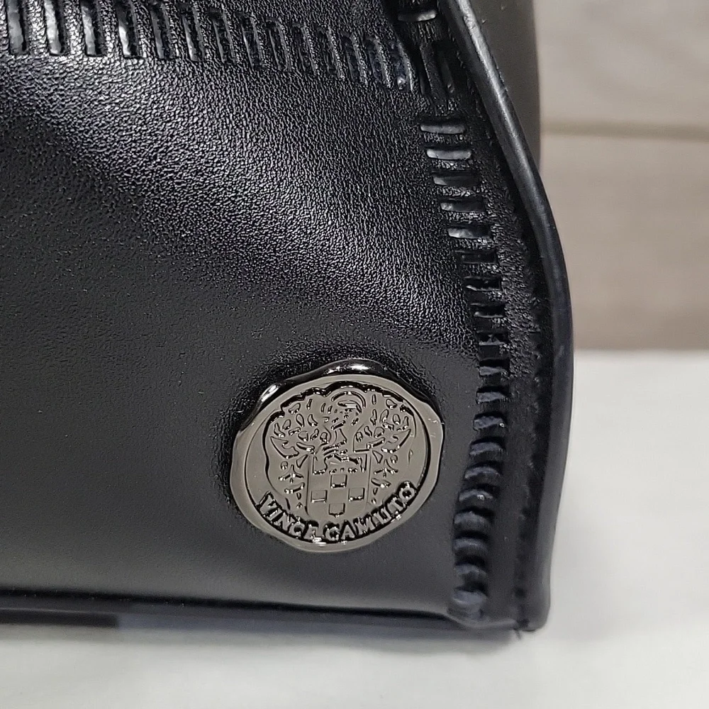Vince Camuto vince camuto