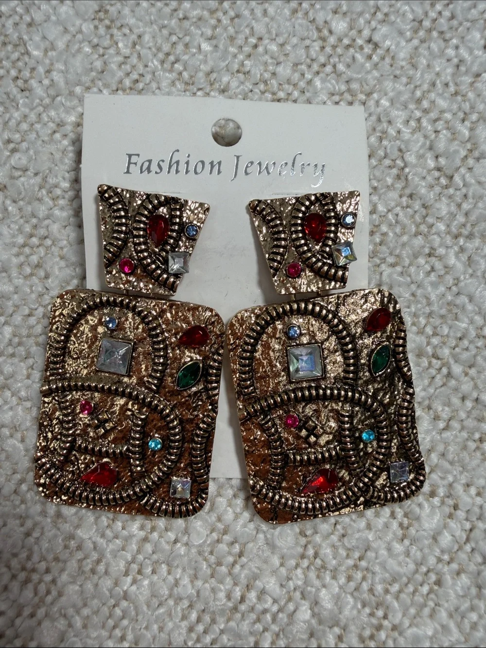 Fashion Jewelry gold tone