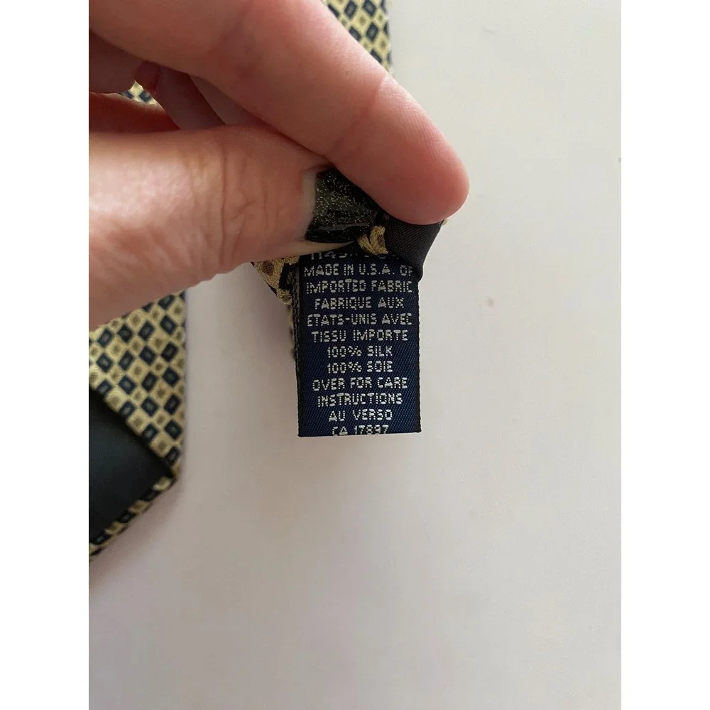 GAP Mens Silk Necktie Gold Navy Blue Geometric Diamond Pattern Made in USA