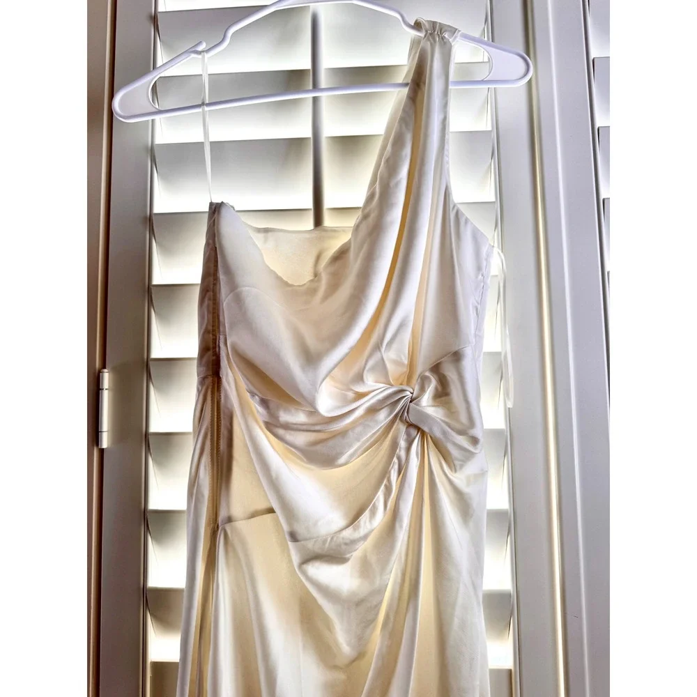 Abercrombie & Fitch elegant satin