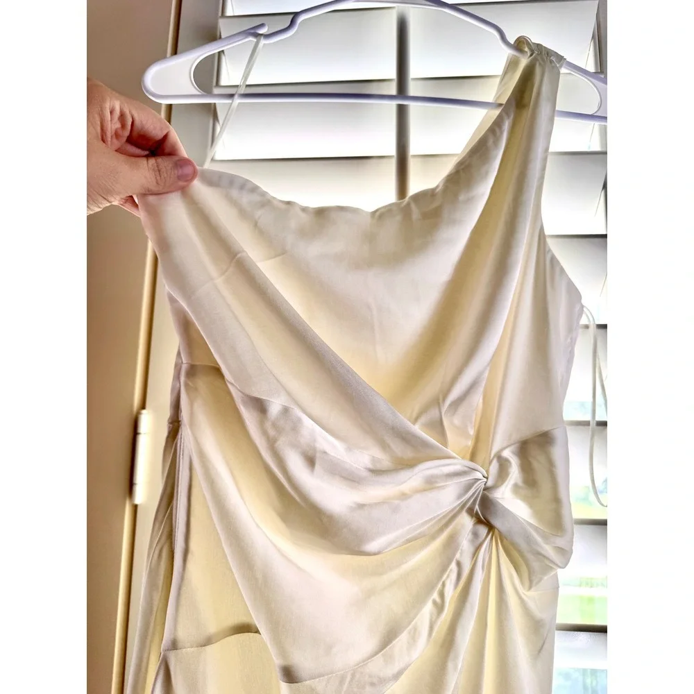 Abercrombie & Fitch elegant satin