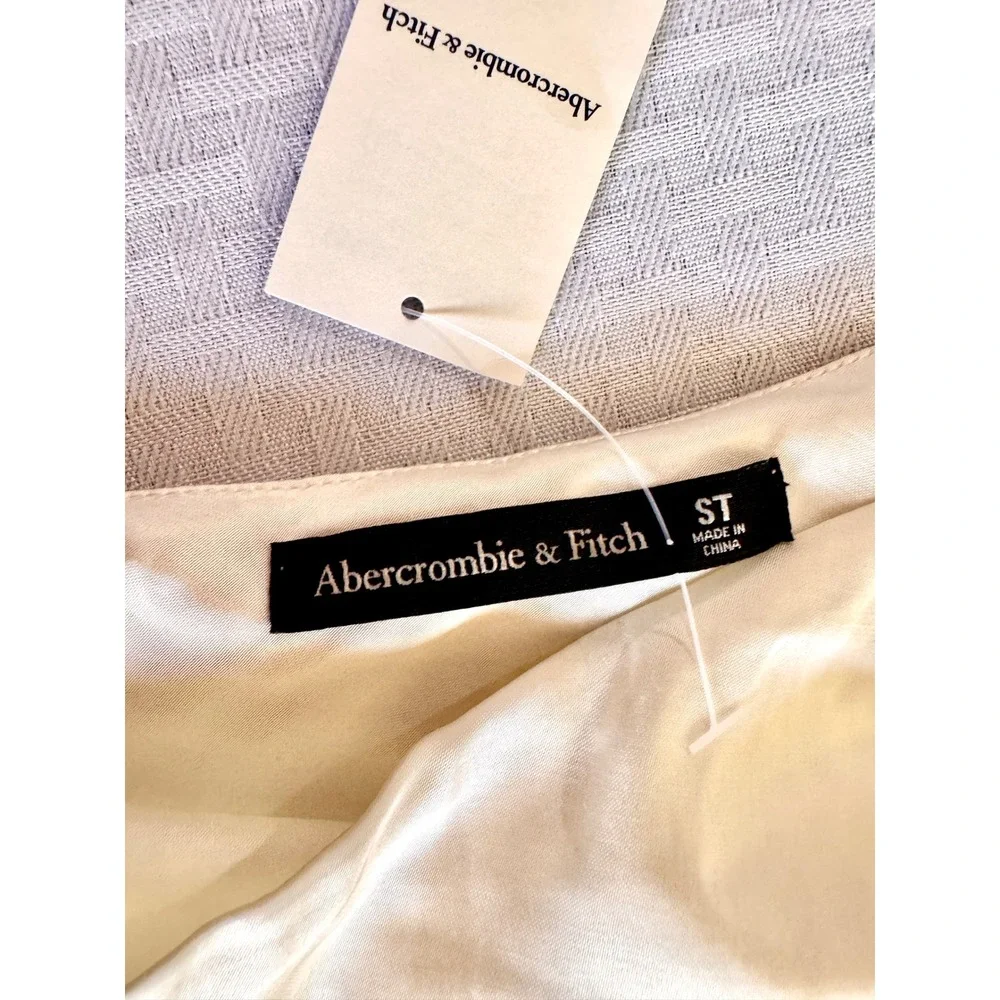 Abercrombie & Fitch elegant satin