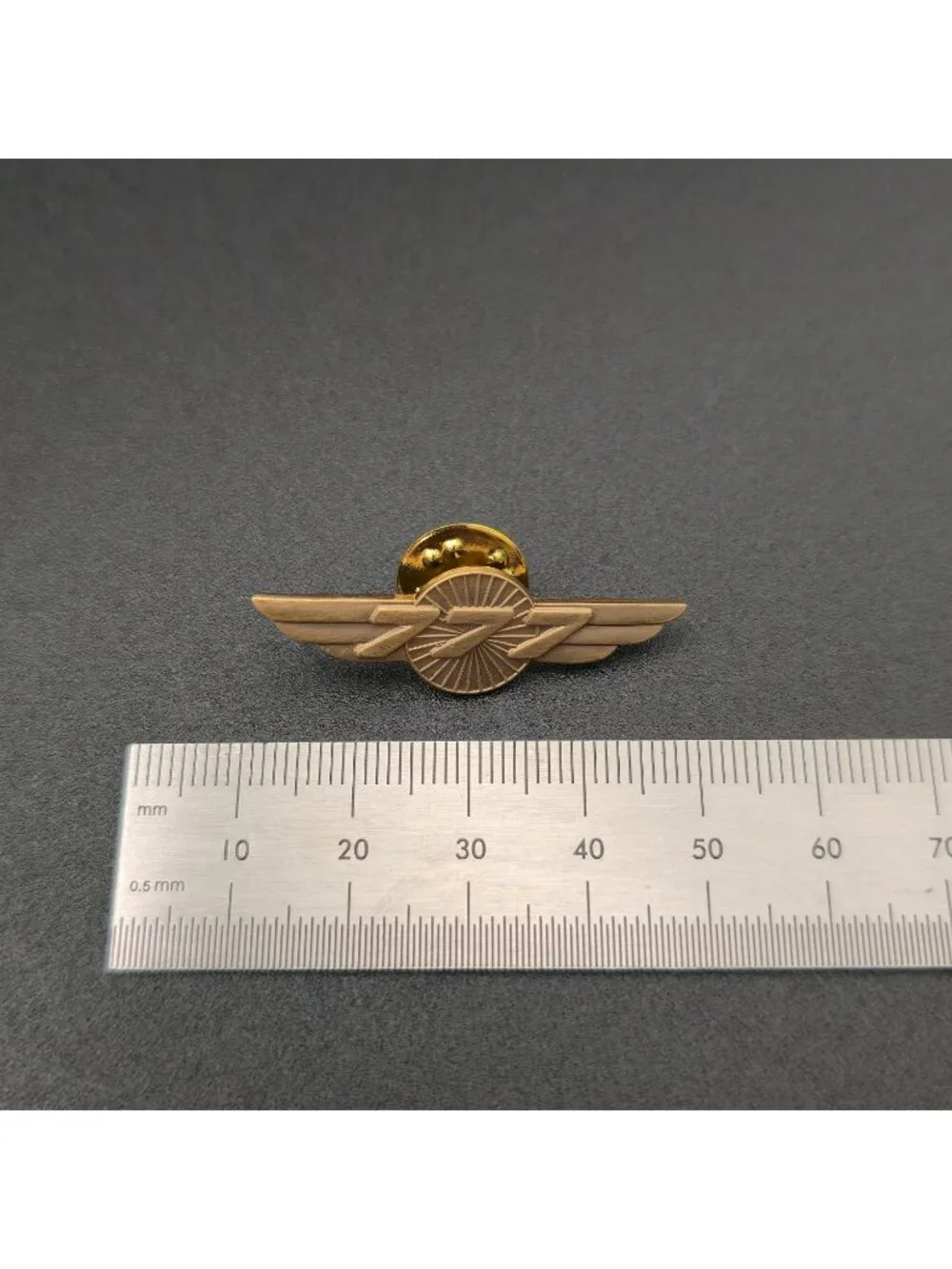 Boeing 777 Heritage Wings Antiqued Brass Lapel Pin Brooch A8064