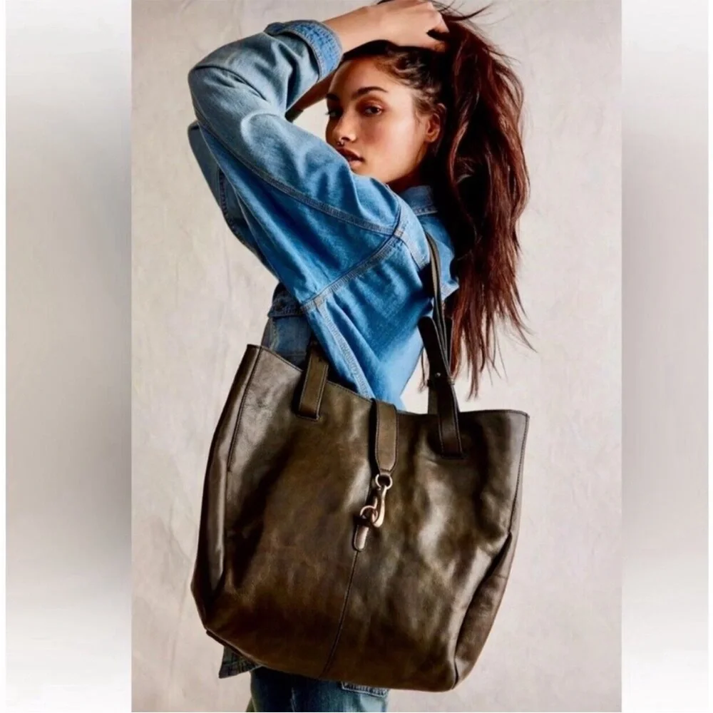 NWT Free People We the Free Echo Tote in Olive Green Leather