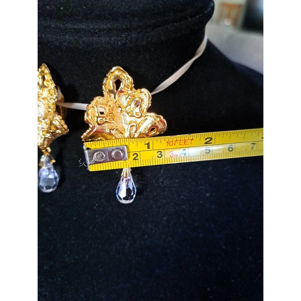 Vintage Goldtone Clip On Earrings 