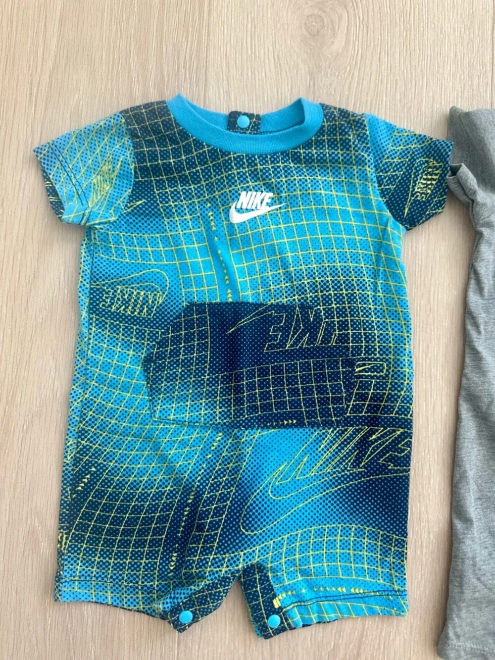 Nike Baby Rompers 3M Unisex Athletic Bodysuits (Set of 2)