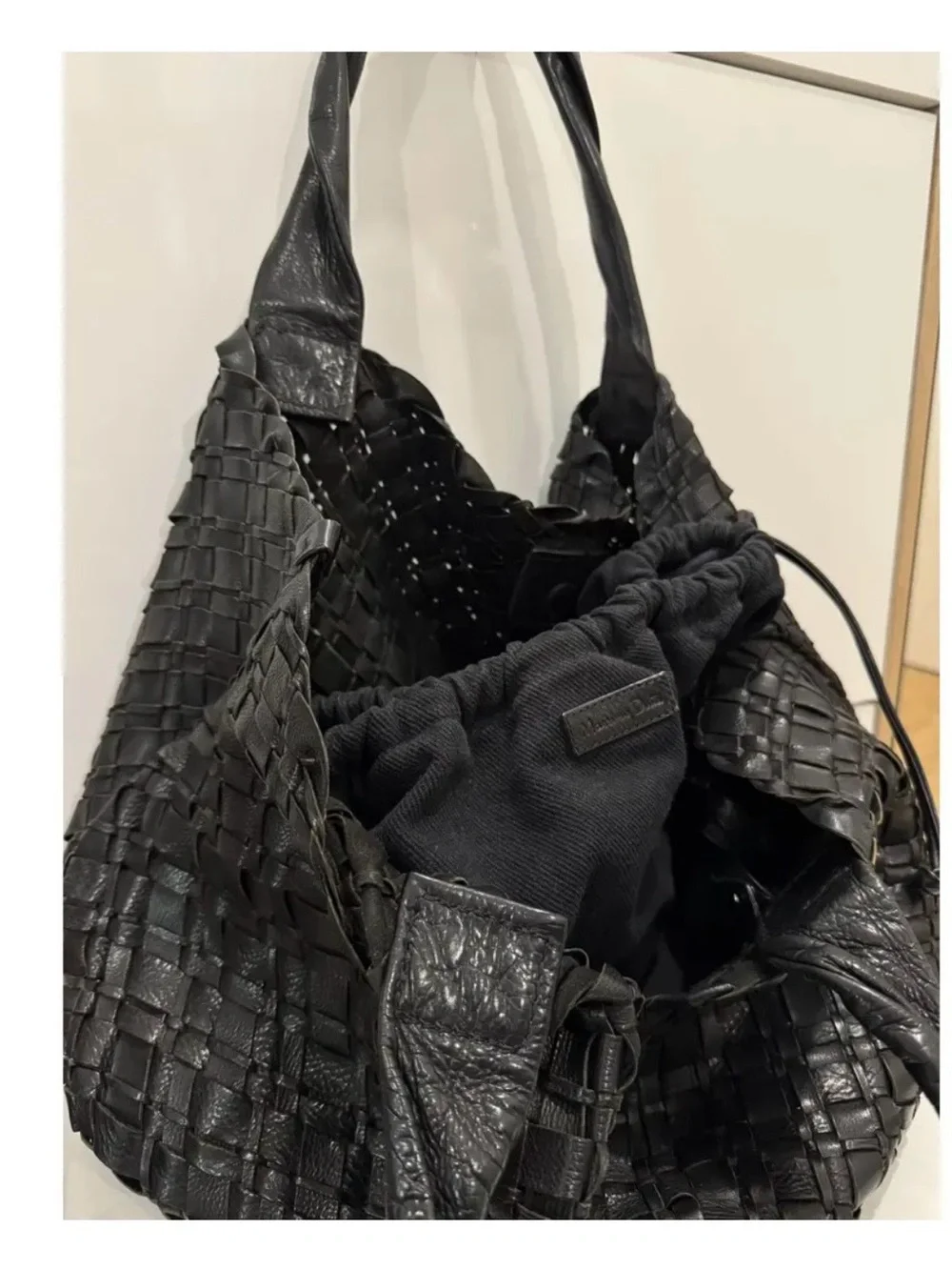Massimo Dutti carry handcrafted soft