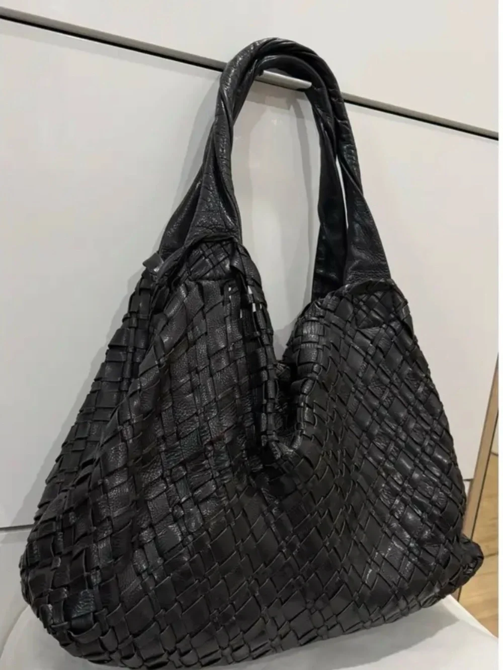 Massimo Dutti carry handcrafted