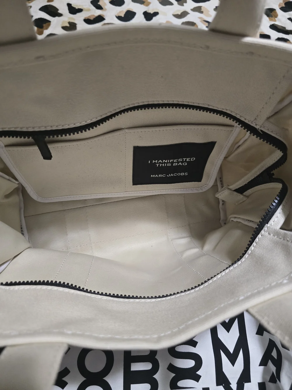 Marc Jacobs bold black