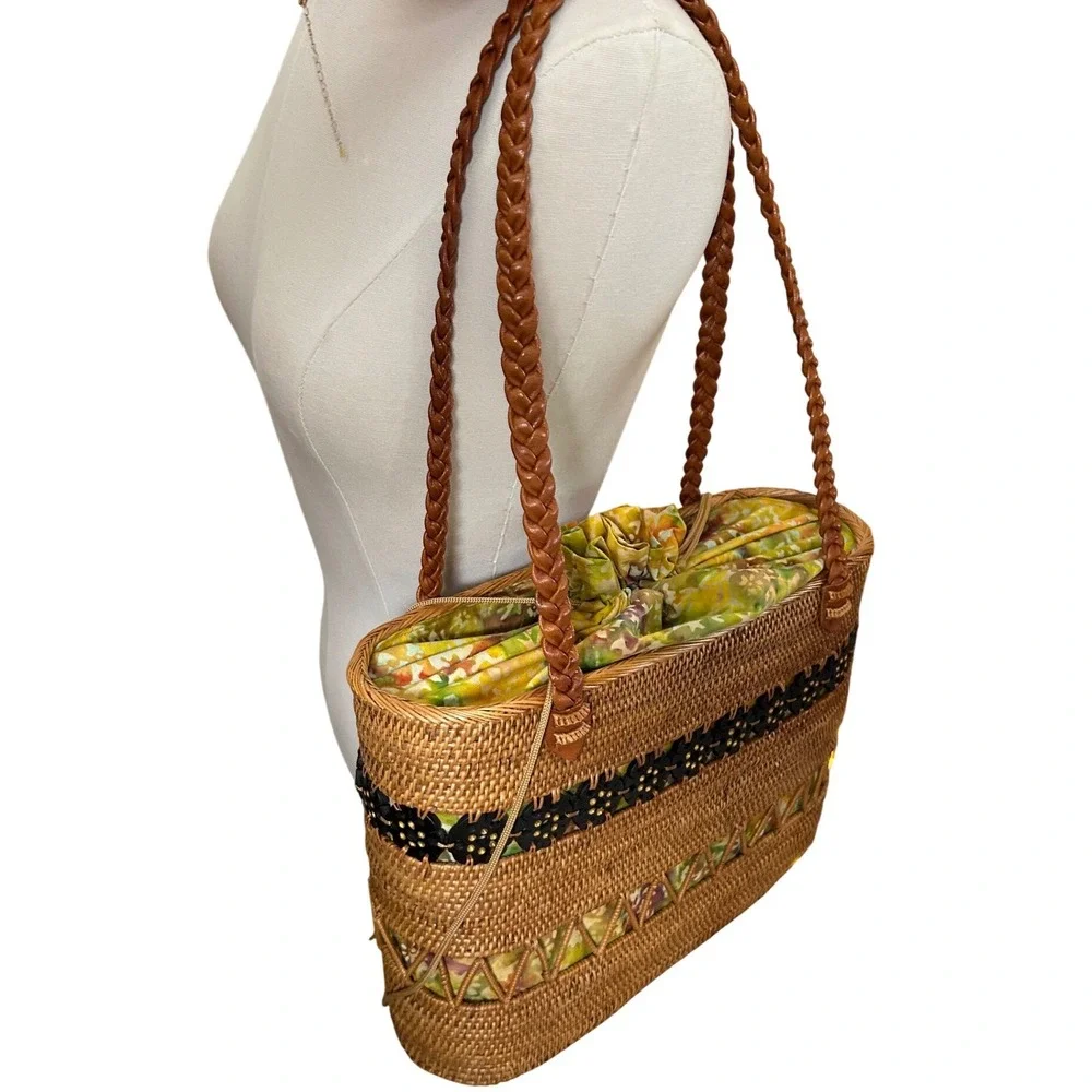 Vintage Rattan Tote Bag Floral Batik Drawstring Brown Woven‎ Straw Shoulder Bag