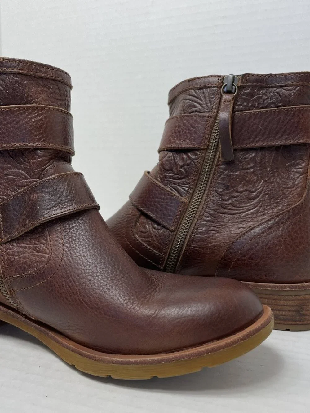 Sofft Boots Sz 9 M Brinson Embossed Leather Side-Zip Brown Short Ankle Booties