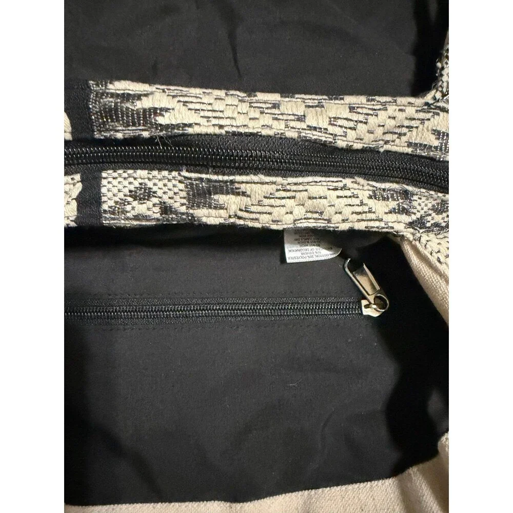 Unbranded black white