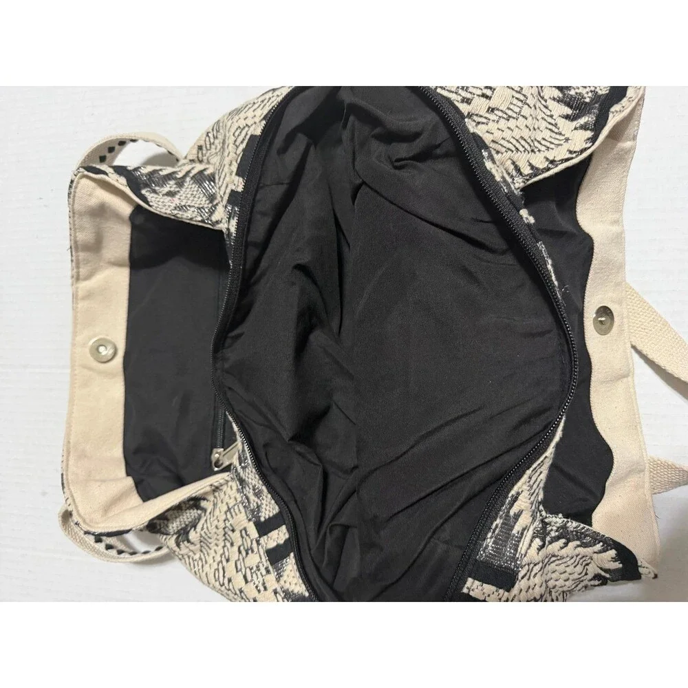 Unbranded black white