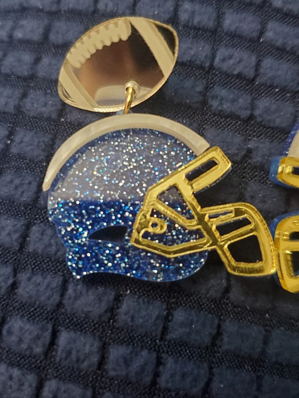 N/A dangle earrings