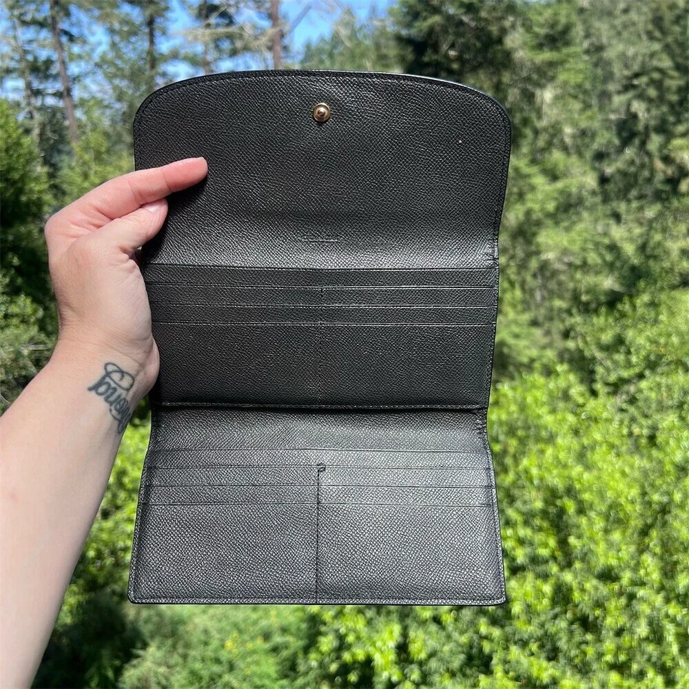 Coach color black