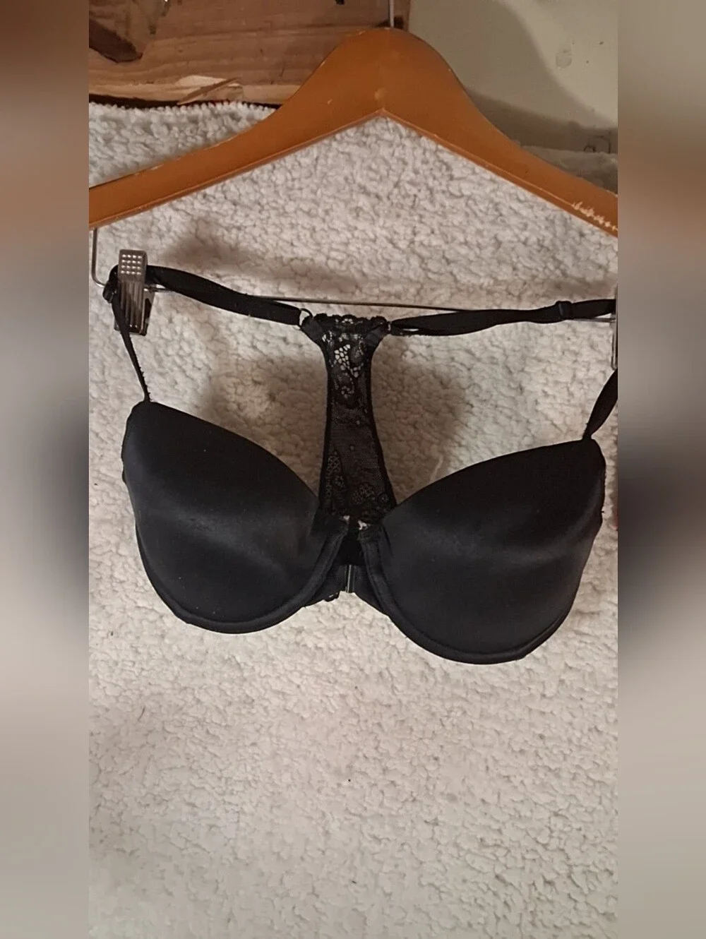 Boutique Find black push