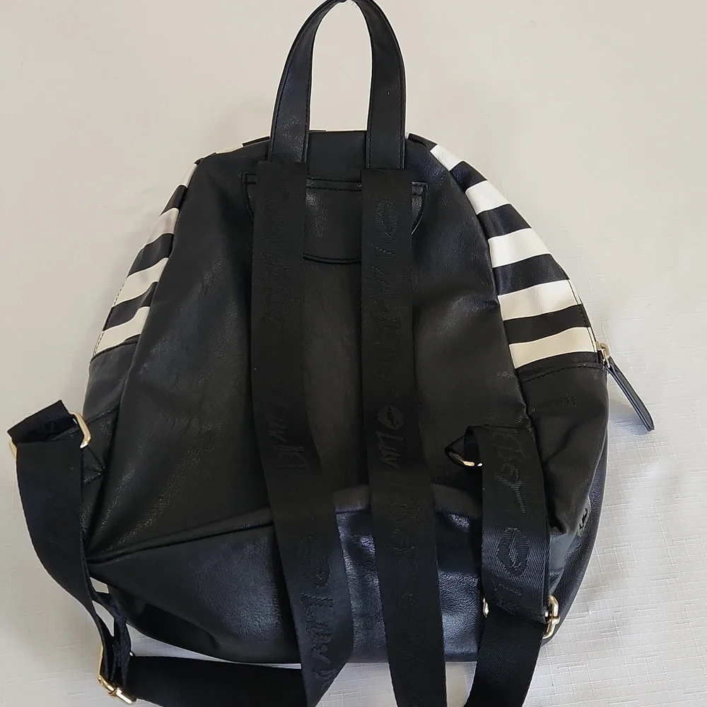Betsey Johnson outside inside quilted