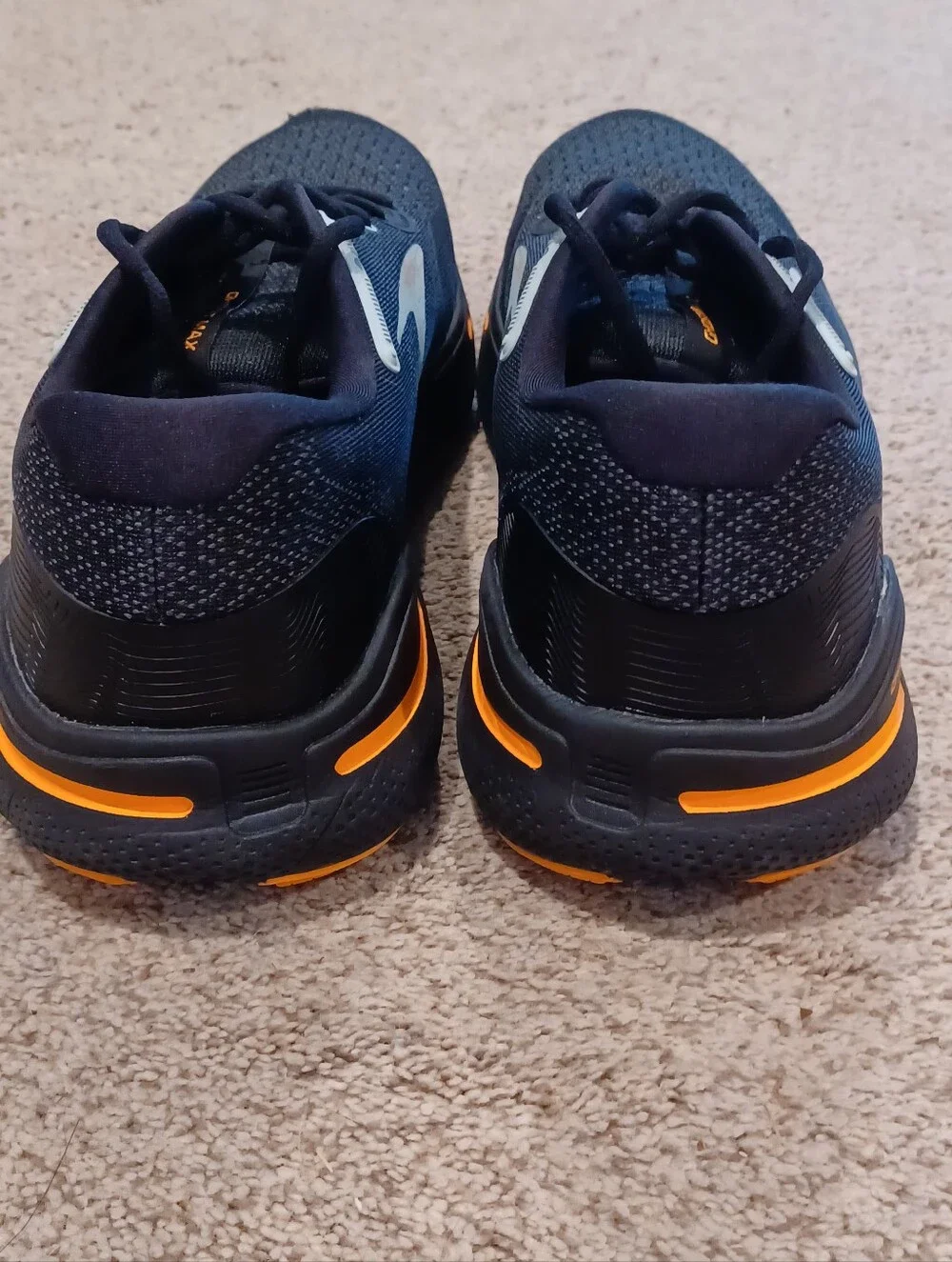 Brooks ghost max