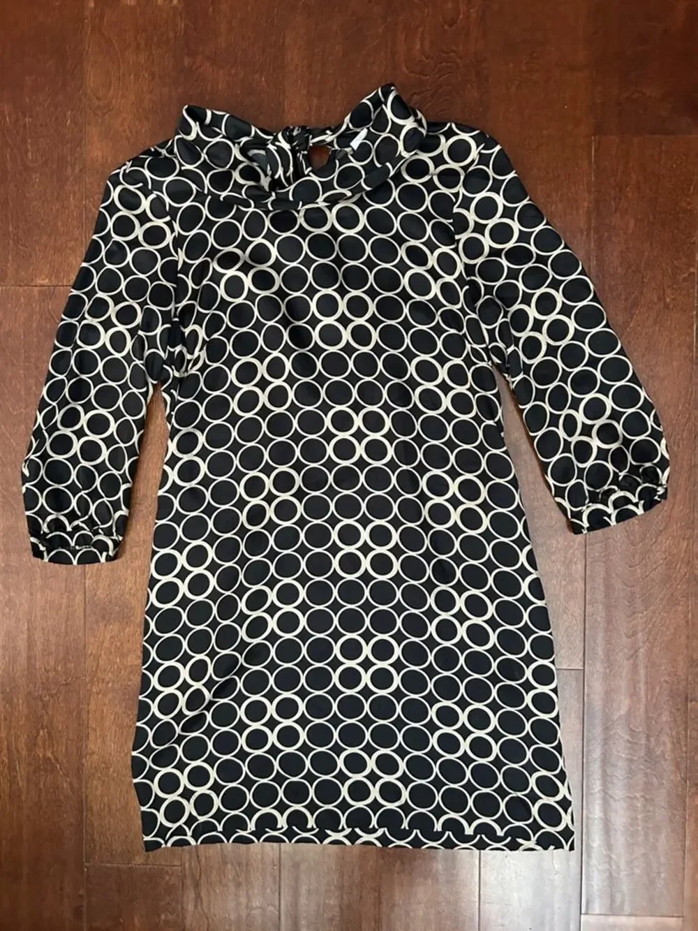 J. Crew 100% Silk Retro 60s Black Shift Dress with Beige Circle Print, Size 6