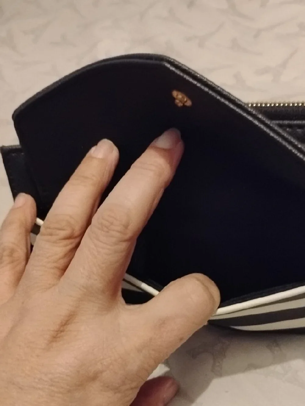 Disney bow wallet black