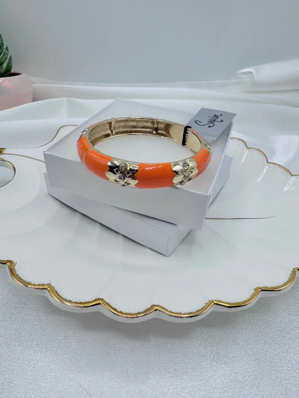 N/A orange enamel