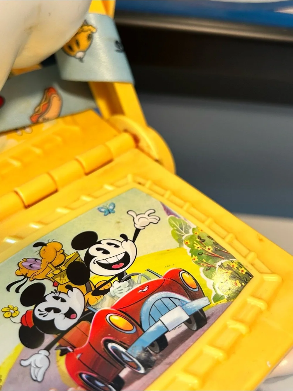 Disney Mickey Mouse Hand Runaway Railway Perfect Picnic Basket Popcorn Bucket