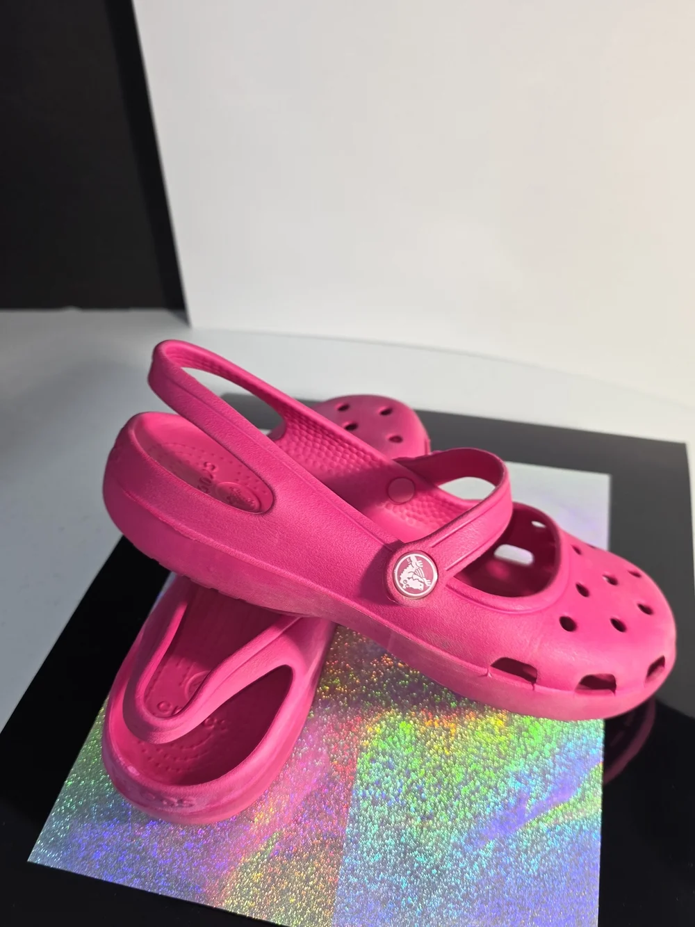 CROCS vibrant hot