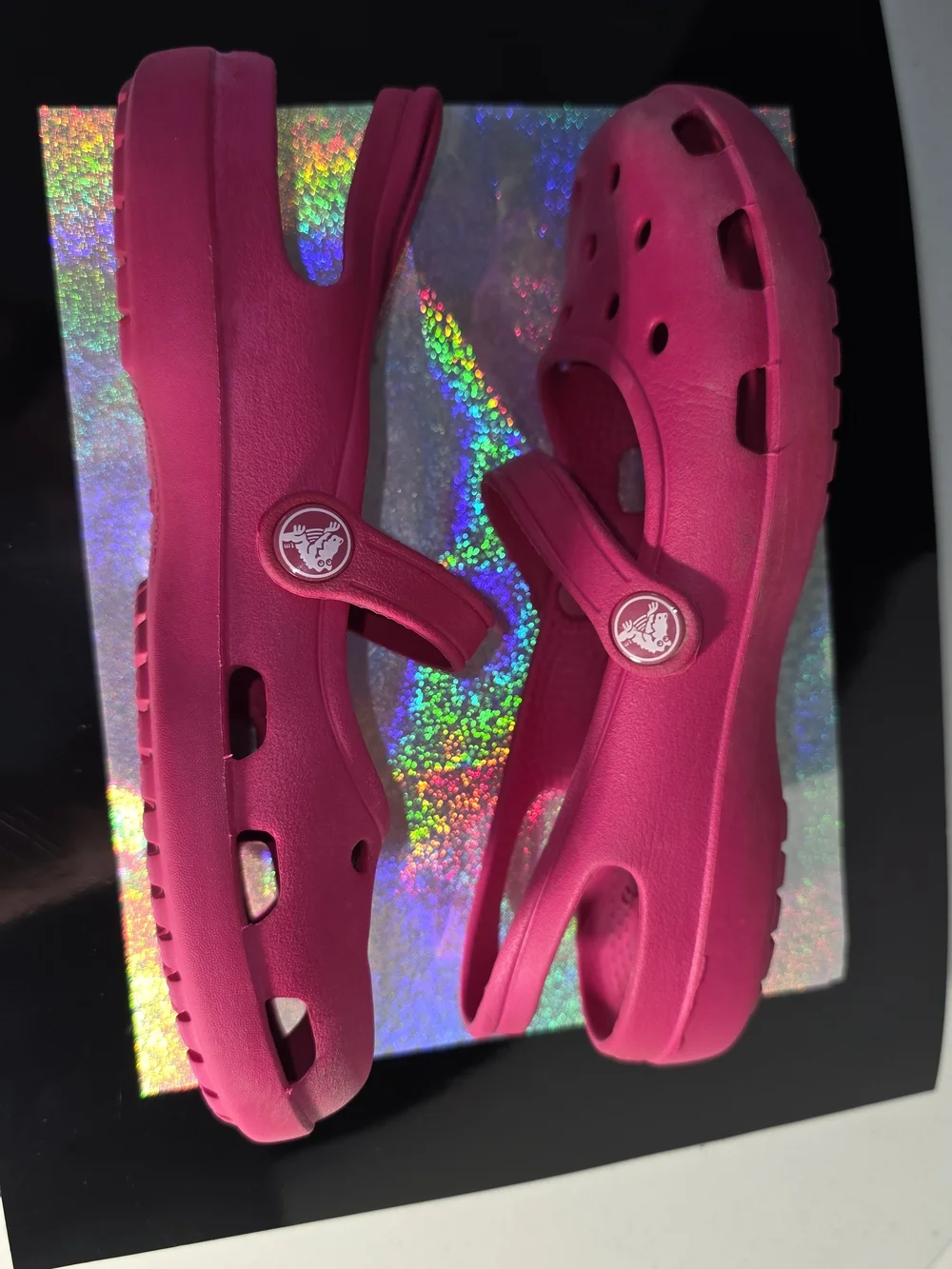 CROCS vibrant hot
