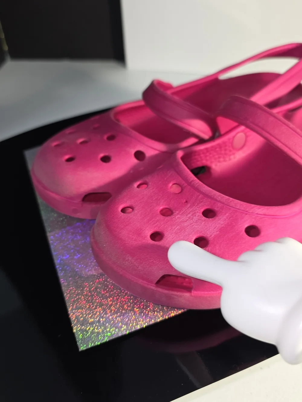 CROCS vibrant hot