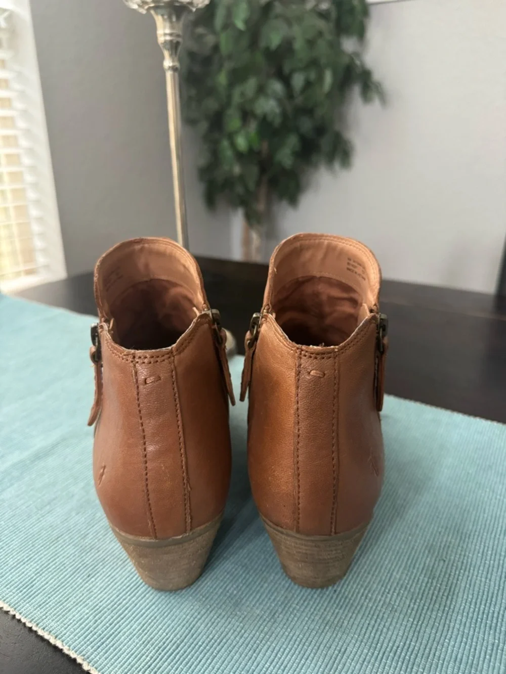 Frye classic brown