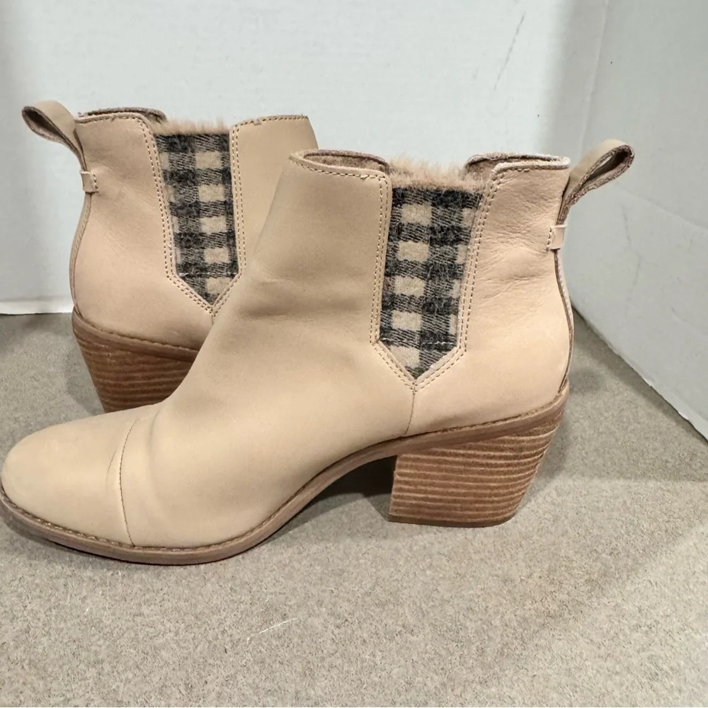 Toms detail cutouts