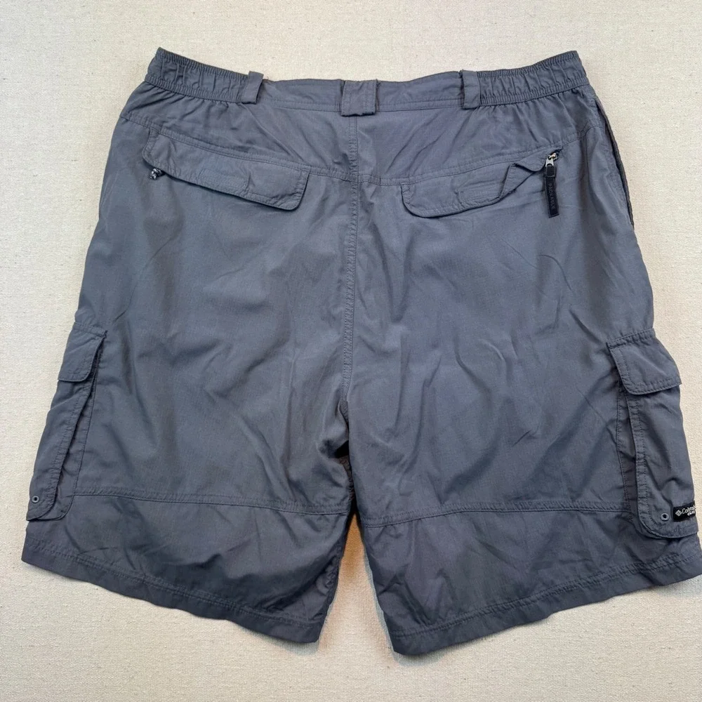Columbia GRT Mens XL Gray Nylon Ripstop Cargo Shorts Hiking Outdoor TM4051